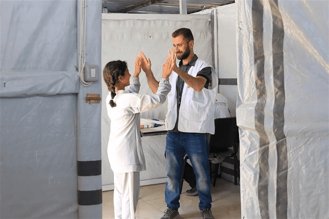 一場轟炸使她身心受創 | 無國界醫生