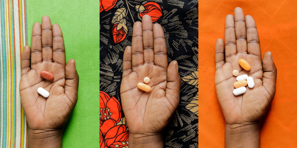 由左至右為愛滋病毒感染者所服用的第一線、第二線、第三線藥物。©Michel Lunanga/MSF