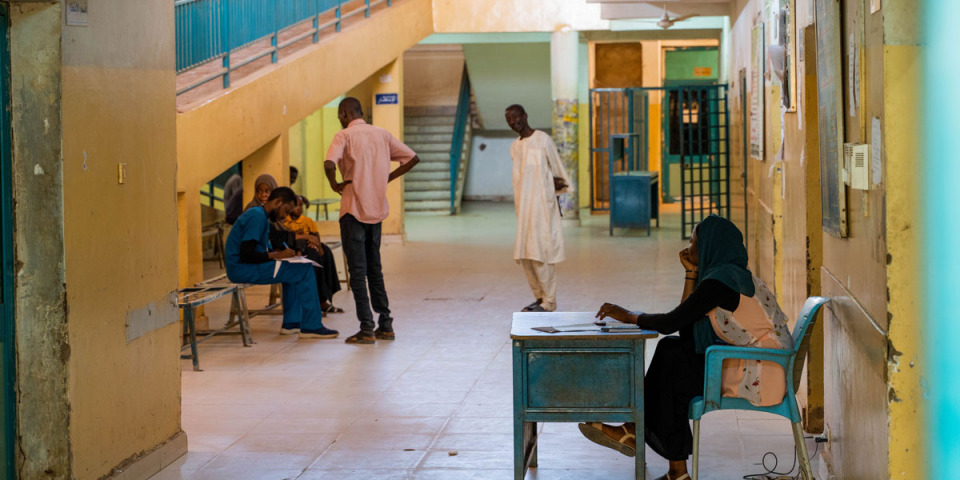 攝於2023 年 5 月，無國界醫生在蘇丹南喀土穆的巴希爾（Bashair）醫院，是當時該市南部唯一一家可以使用的醫院。©MSF/ALA KHEIR