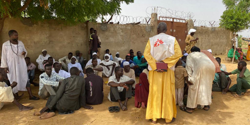 一批蘇丹難民抵達查德阿德雷，無國界醫生團隊評估難民需要的醫療狀況©Johnny Vianney Bissakonou/MSF