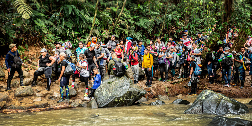 2023年1月到11月，近50萬名移民穿越哥倫比亞與巴拿馬之間的達連峽谷。©Juan Carlos Tomasi/MSF