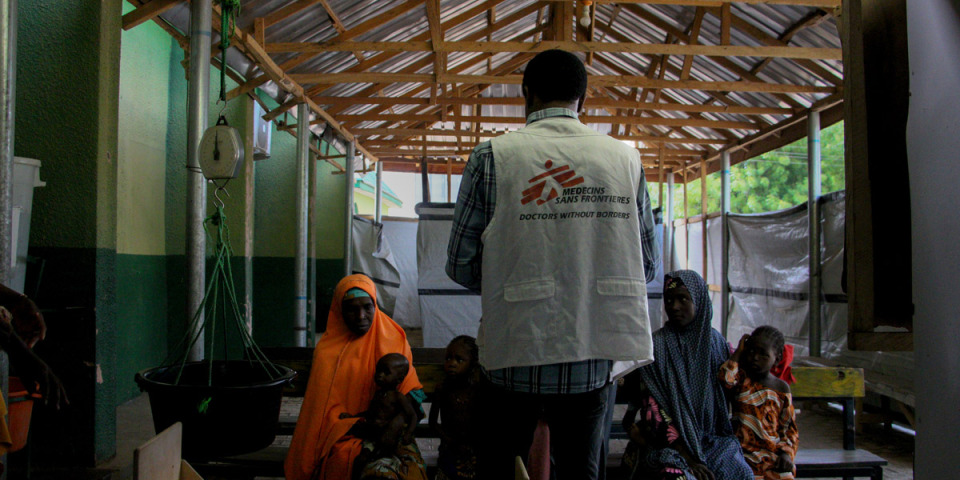 在奈及利亞贊法拉(Zamfara)州的辛卡非和祖爾米地區,每四個不滿五歲的兒童中,就有一個營養不良。拍攝時間:2024年6月27日©MSF