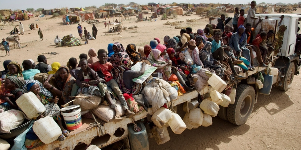 2025年來被圍困在法希爾的流離失所者抵達蘇丹北達夫塔維拉的難民營。© MSF照片拍攝於2025年5月2日。 2025年來被圍困在法希爾的流離失所者抵達蘇丹北達夫塔維拉的難民營。© MSF照片拍攝於2025年5月2日。