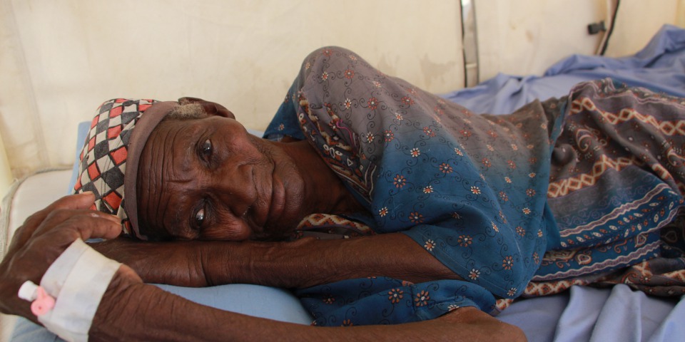 一名在無國界醫生位於普爾卡醫院中留院觀察的女病人 © Malik Samuel / Médecins Sans Frontières 一名在無國界醫生位於普爾卡醫院中留院觀察的女病人 © Malik Samuel / Médecins Sans Frontières