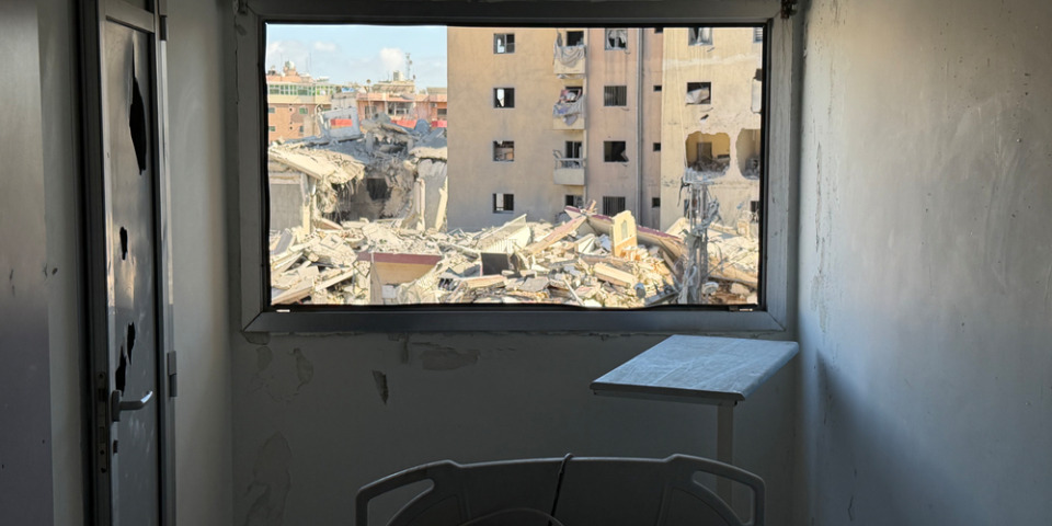賈巴爾.阿梅爾醫院在6月1日以色列空襲後嚴重受損。©Kristen Poels/MSF
