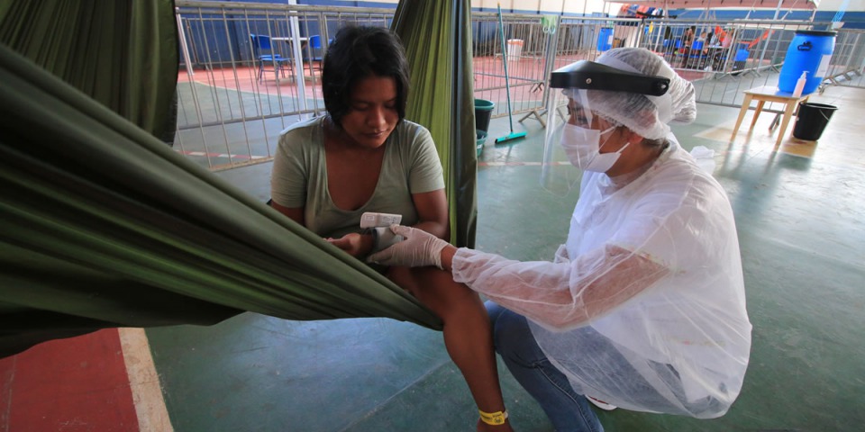 與瑪瑙斯 Manaus市政府合作，為瓦勞族 Warao的輕症新冠肺炎患者設立的隔離中心。