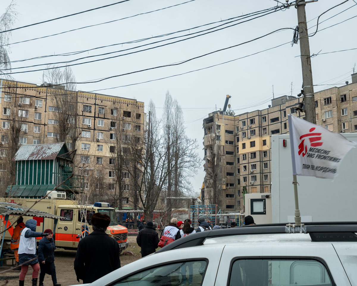 MSB146339-ukraine-dnipro-msf-mobile-clinic.jpg